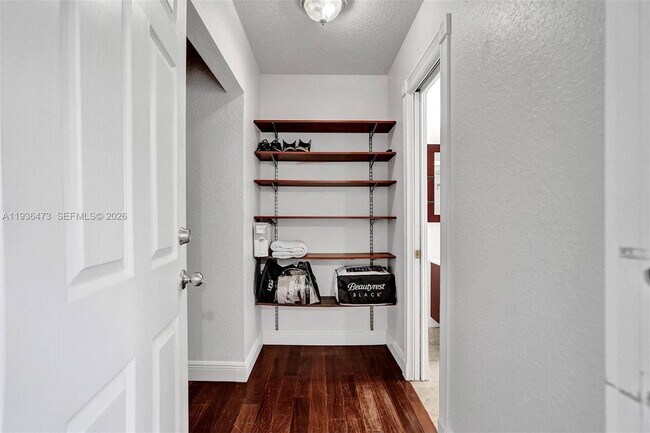 Building Photo - 13105 Biscayne Island Terrace