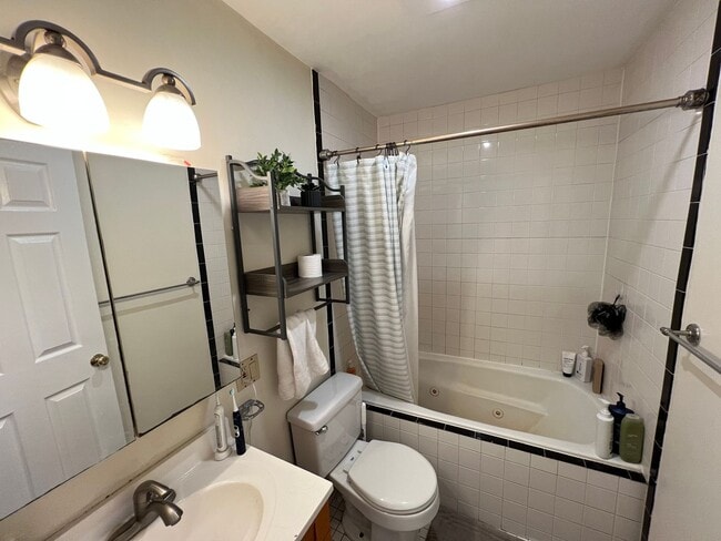 Building Photo - $4650 South End Penthouse Unit with Roof D...