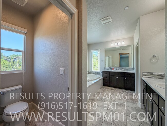 Building Photo - Beautiful Spacious El Dorado Hills Home in gated community