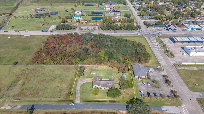 Building Photo - 2930 23rd Ave N