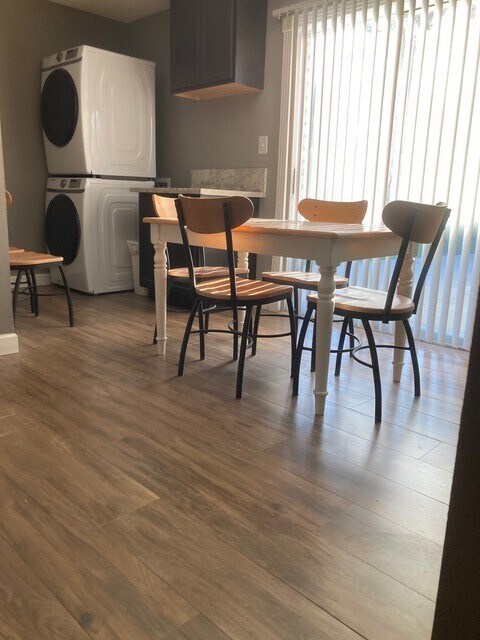 Building Photo - 7219 Shady Arbor Ln