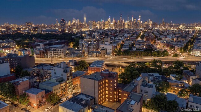 Building Photo - 444 Graham Ave