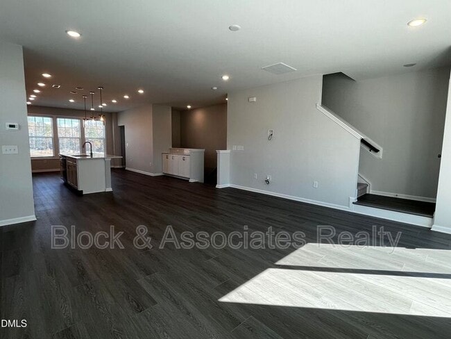 Building Photo - 2819 Carbondale Ct