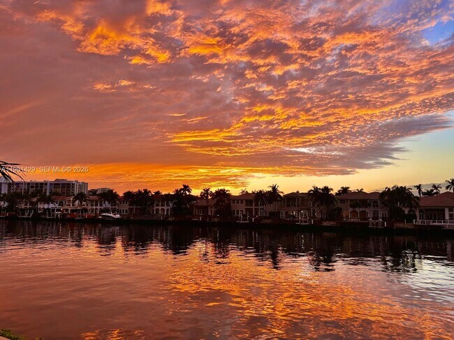 Building Photo - 2200 S Ocean Dr