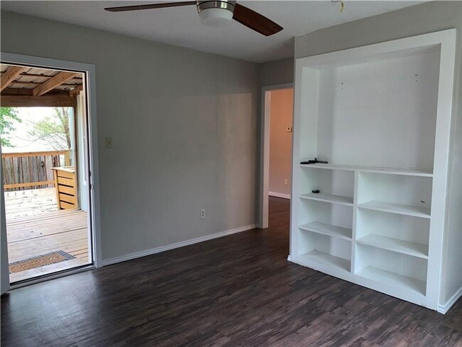 Building Photo - 2406 Stirrup Dr