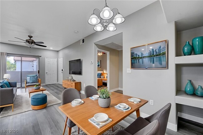 Building Photo - 2615 W Gary Ave