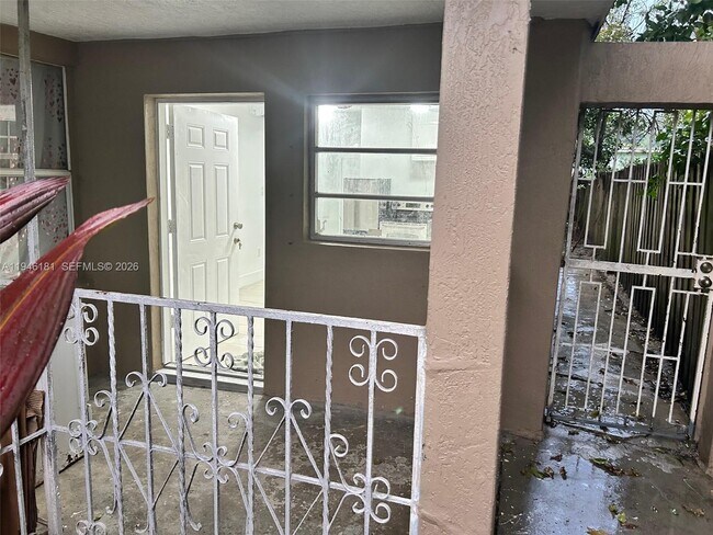 Building Photo - 261 NW 49th St