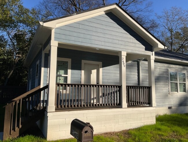 Building Photo - 2609 Beech Ave