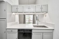 Building Photo - 8055 Cambridge St