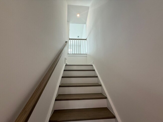 Building Photo - Brand New Townhome in the heart of Ballant...