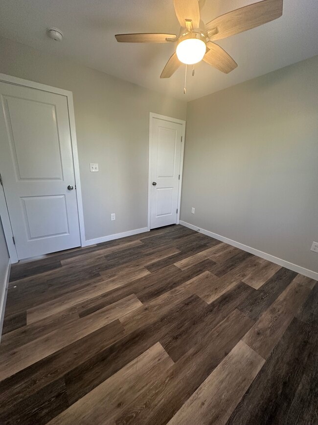 Building Photo - Staunton Apartments 301-314