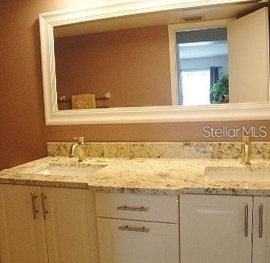 Building Photo - 6061 Bahia Del Mar Blvd S