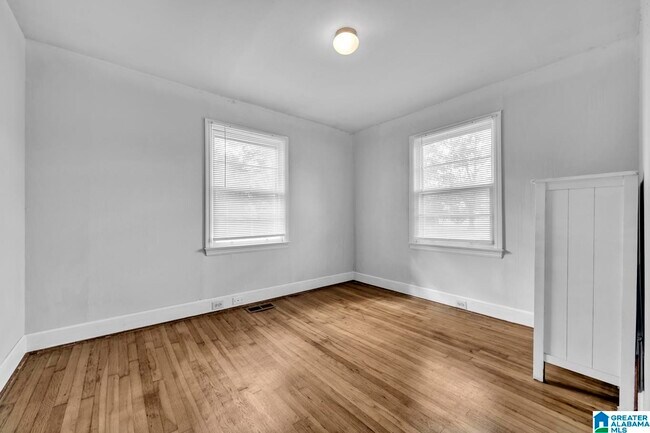 Building Photo - 972 53rd St N