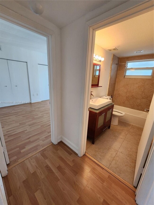 Building Photo - 1080 99th St