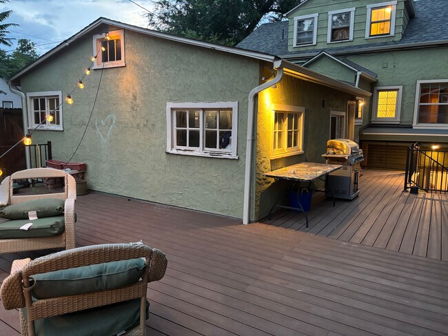 Building Photo - 2002 Baseline Rd