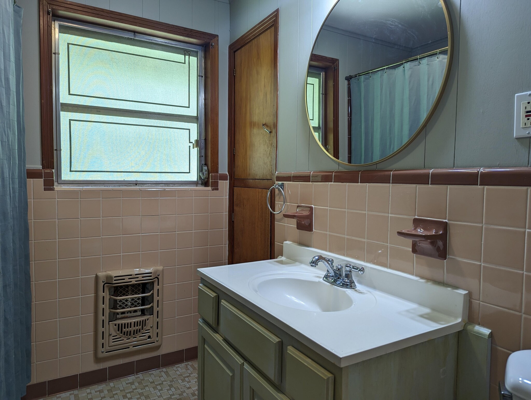 Building Photo - 917 Fremaux Ave