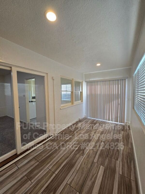 Building Photo - 2926 W 167th St