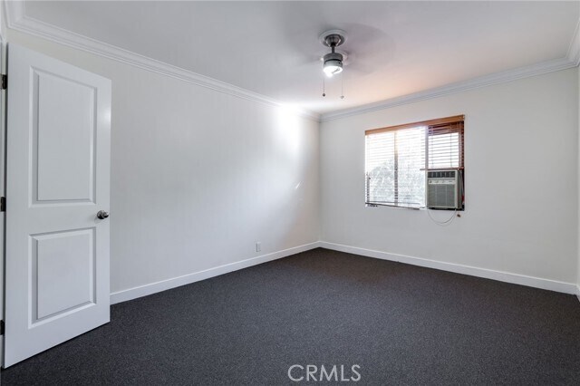 Building Photo - 1014 E Carson St