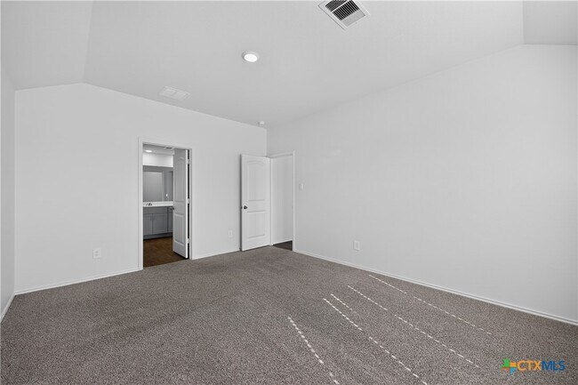 Building Photo - 326 N Richland Dr