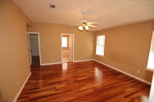 Building Photo - 9955 Rail Cir