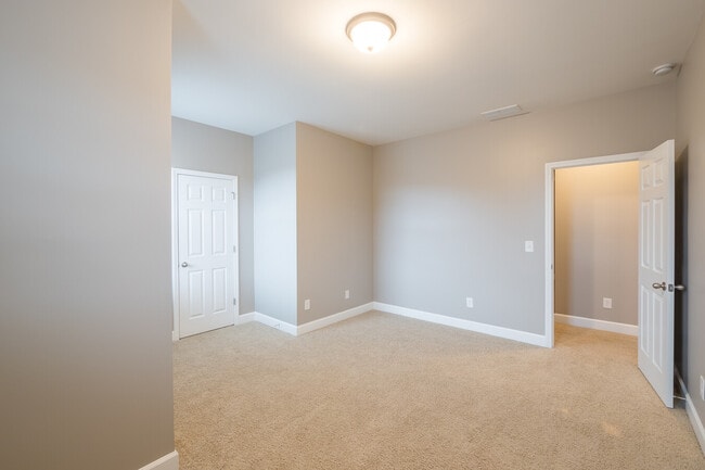 Building Photo - 3633 Ashcroft Bend