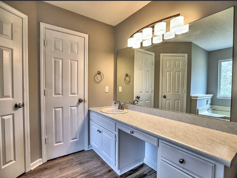 Building Photo - 1075 Roper Rd