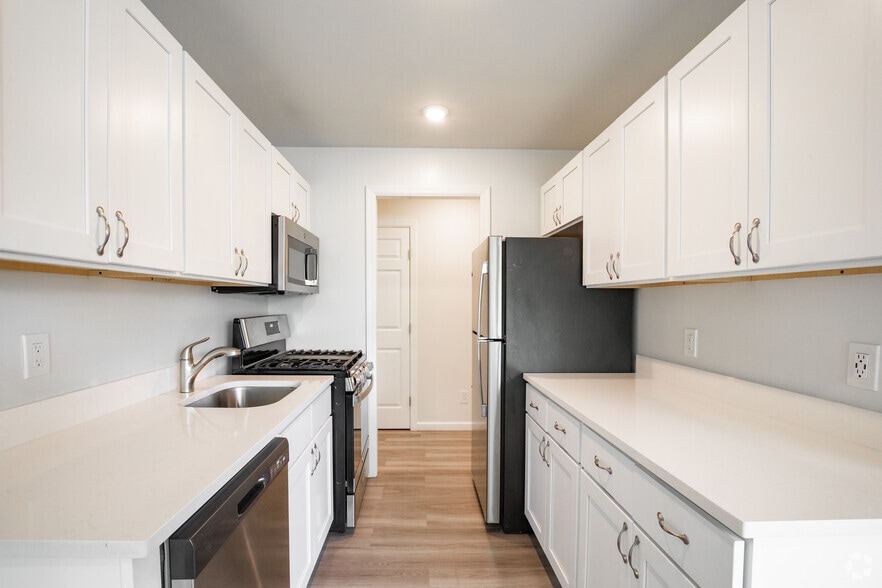 Colony Park 500 Peconic St Ronkonkoma NY 11779 Apartment Finder