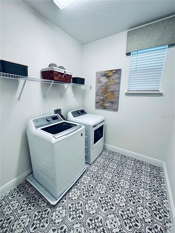 Building Photo - 668 Kimber Ln