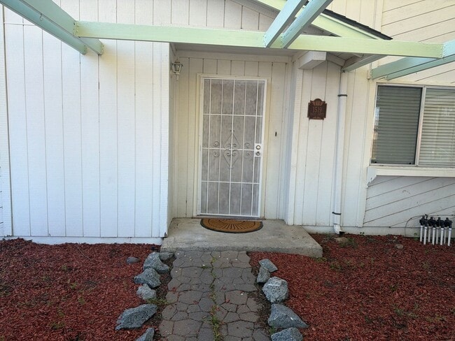 Building Photo - Vogt-1519 St. James