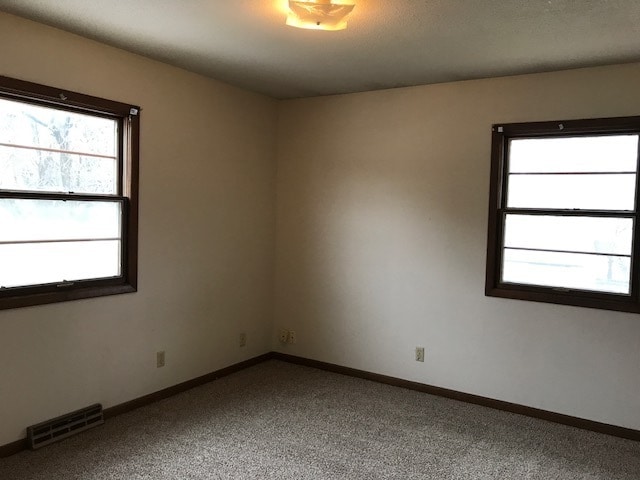 Building Photo - 3 Bedroom Duplex w/Garage in north-central Ames