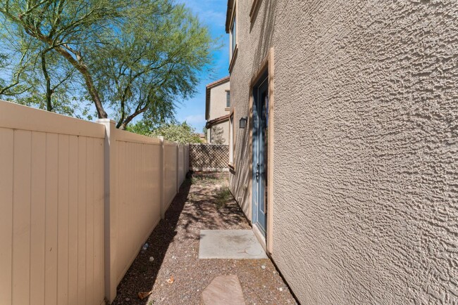 Building Photo - Gated Community  Home