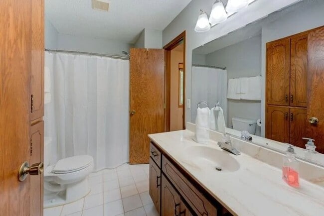 Building Photo - 7109 Polaris Ln N