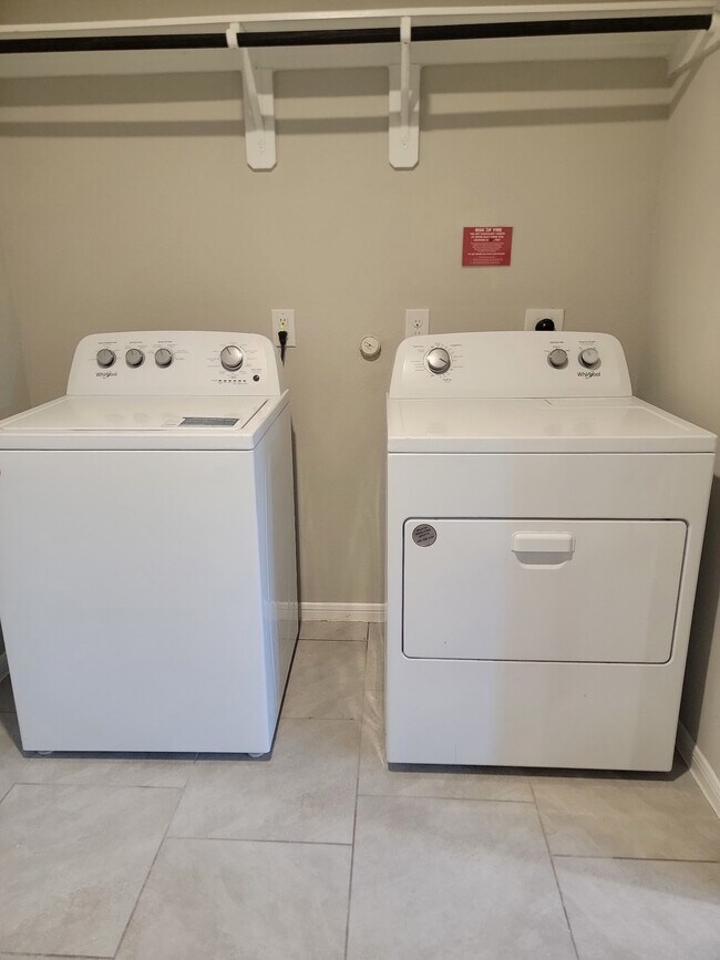 Building Photo - 6919 Kingsford Gable Ct