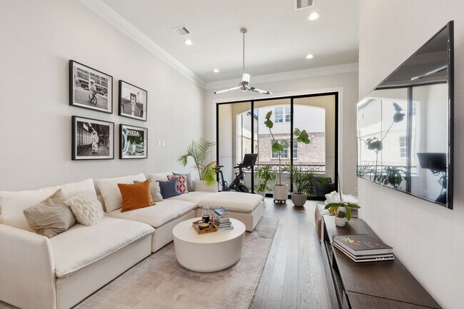 Building Photo - 2711 Stelter Pl