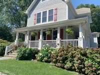Building Photo - 476 Grove St