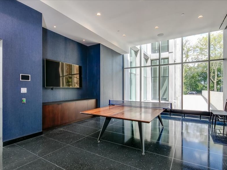 Building Photo - 400 W 113th St