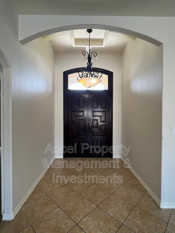 Building Photo - 2301 N 46th St