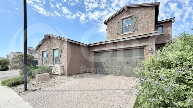 Building Photo - 1906 N 140th Dr