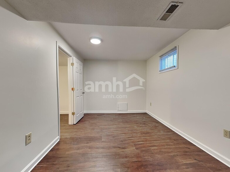 Building Photo - 7432 Big Horn Ct
