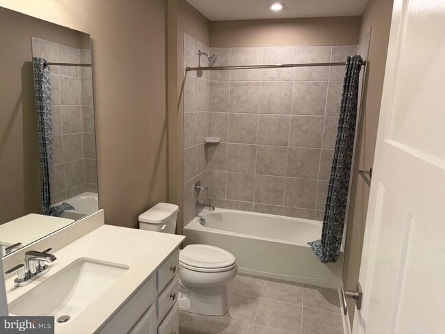 Building Photo - 103 Irongable Dr