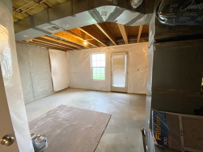 Building Photo - 12477 Jackson Ave