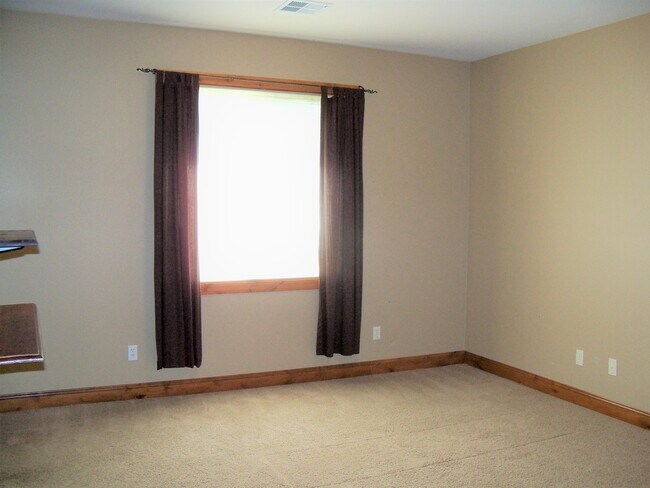 Building Photo - 2715 Westfork Ln