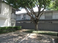 Building Photo - 12888 Montfort Dr