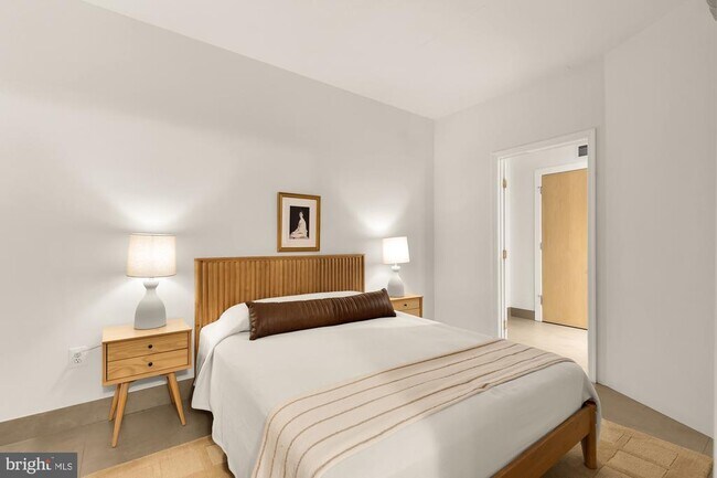 Building Photo - 1133 14th St NW