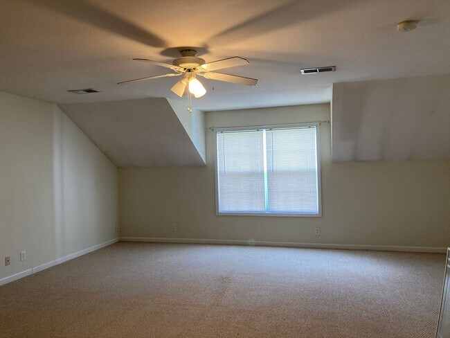 Building Photo - 2566 Leprechaun Ln