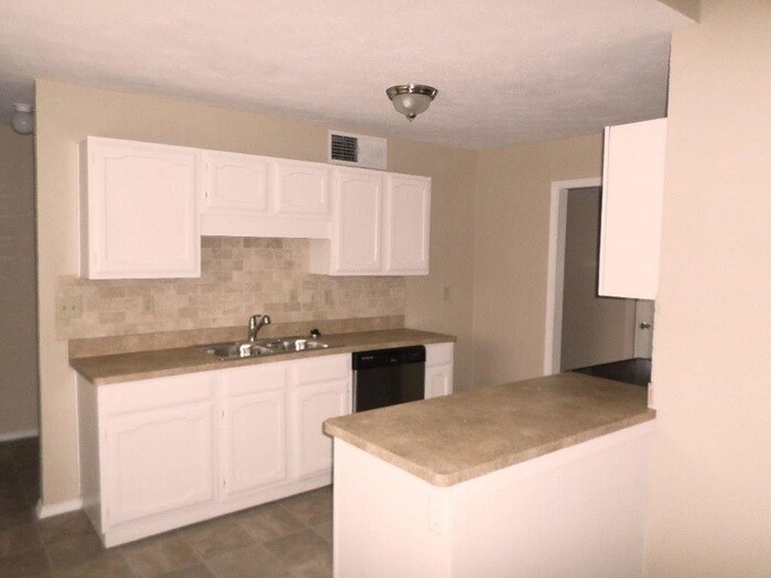 Building Photo - 5026 Red River Trail