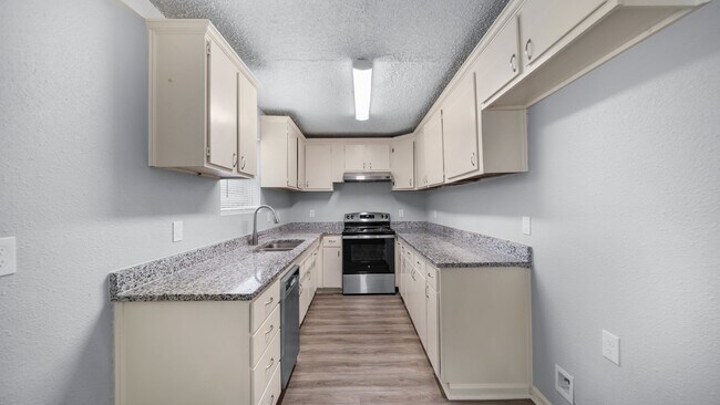 Building Photo - 2363 Virginia Ct