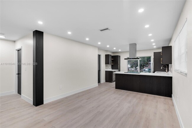 Building Photo - 1253 NW 44th St