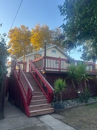 Building Photo - Central Roseville, 1 Bed, 1 Ba, Wall Air, Large Living Room, Bedroom Downstairs, Large Deck great...