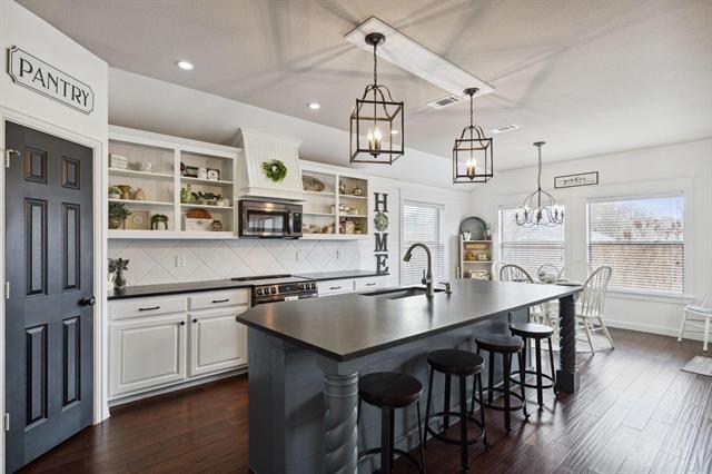 Building Photo - 525 Braewick Dr